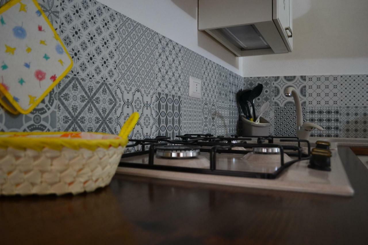 Le Case Di Titina Villa Мотола Екстериор снимка